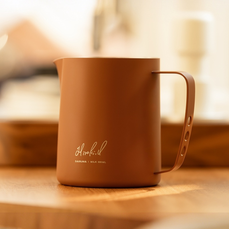 Jarra para Latte Art Dharma de - Barista Milk Jug reseña y precio